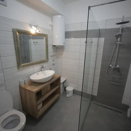 Ugljan Sea View Two-bedroom Appartement *